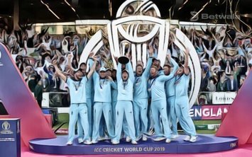 England Team Happy with 2019 World Cup Win
