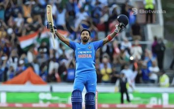 Rahul Refuses to Comment on Unique Celebration Rahul Refuses to Comment on Unique Celebration