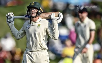 De Kock Spared from Test Captaincy