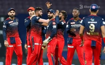 IPL 2022 Match 6: RCB beat KKR by 3 wickets in a low-scoring thriller