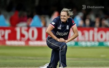 Laura Marsh Retires from Cricket