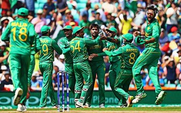 Pakistan Wins Against England by 14 Runs