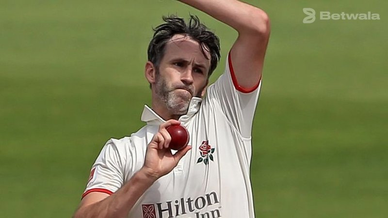 Graham Onions to Work as New Lancashire Bowling Coach